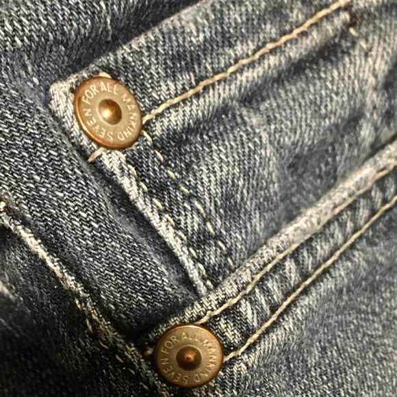 7 FAM “Roxanne” Cut-Off Jean Shorts - Picture 11 of 16